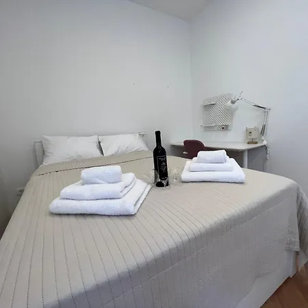 Spacious 2br In Center With Balcony